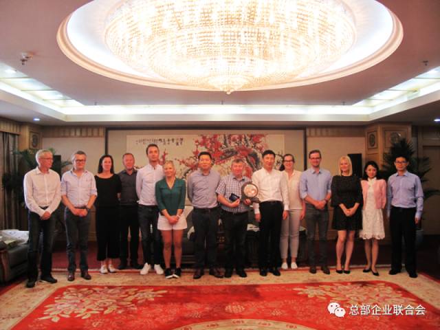 聯(lián)合會(huì)攜成員單位與比利時(shí)特姆塞市市長(zhǎng)呂克·德萊克一行會(huì)談(圖3)