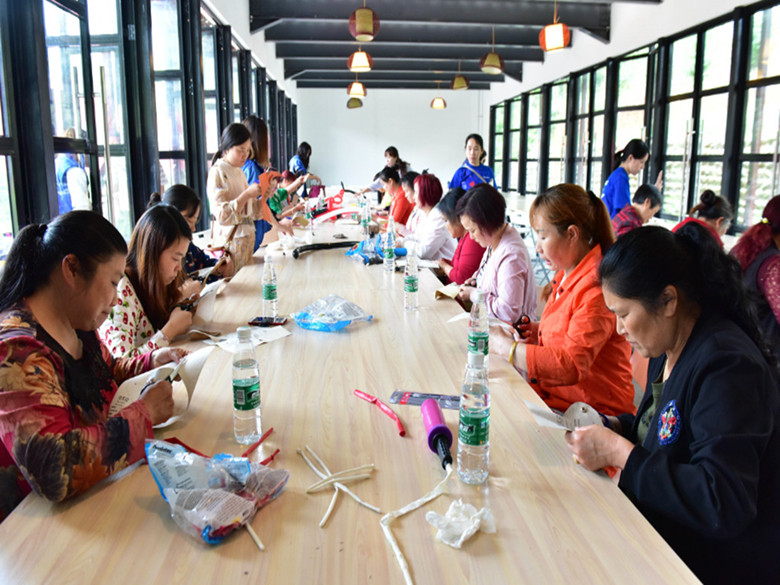 太古地產愛心傳遞助建美麗鄉村,引領總部企業公益事業可持續發展(圖11) 太古地產愛心傳遞助建美麗鄉村,引領總部企業公益事業可持續發展(圖11)
