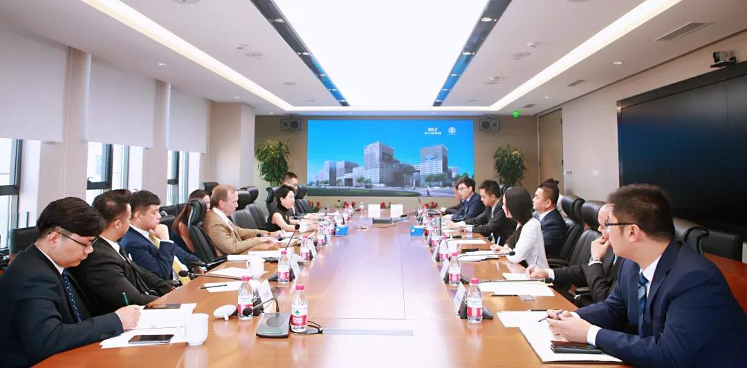 聯合會助力電子城集團牽手亞美咨詢,簽約中美跨國科技服務平臺(圖2) 聯合會助力電子城集團牽手亞美咨詢,簽約中美跨國科技服務平臺(圖2)