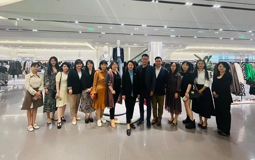 總部企業聚焦“新零售&促消費”,共話零售業未來新發展(圖8) 總部企業聚焦“新零售&促消費”,共話零售業未來新發展(圖8)